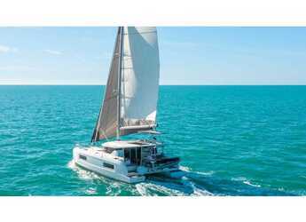 Rent a catamaran in D-Marin Marina Lefkas - Lagoon 38