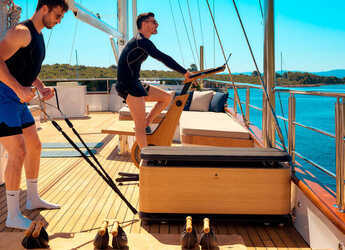 Noleggiare sailboat in Split West Harbour - Luxury Motor Sailer M