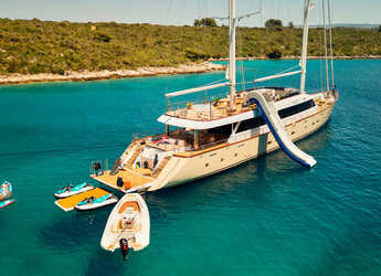 Noleggiare sailboat in Split West Harbour - Luxury Motor Sailer M