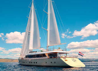 Noleggiare sailboat in Split West Harbour - Luxury Motor Sailer M