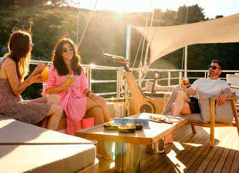 Noleggiare sailboat in Split West Harbour - Luxury Motor Sailer M