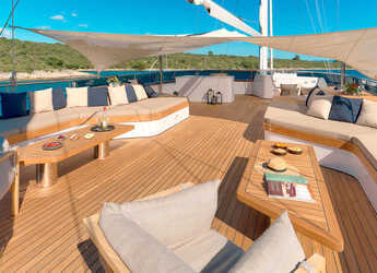 Noleggiare sailboat in Split West Harbour - Luxury Motor Sailer M