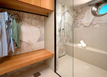 Noleggiare sailboat in Split West Harbour - Luxury Motor Sailer M