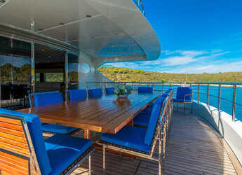 Rent a yacht in Split West Harbour - Motoryacht