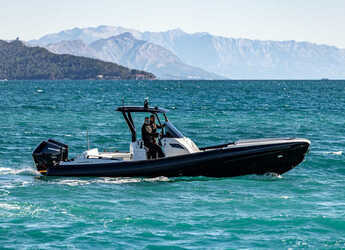 Rent a yacht in Split West Harbour - Motoryacht