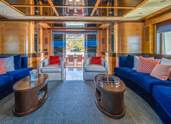 Rent a yacht in Split West Harbour - Motoryacht