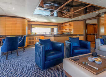 Rent a yacht in Split West Harbour - Motoryacht