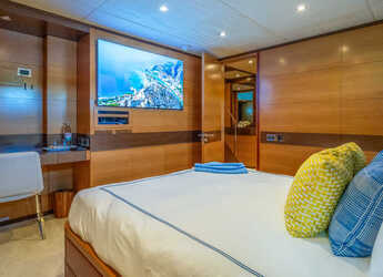 Rent a yacht in Split West Harbour - Motoryacht