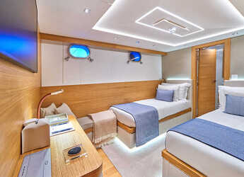 Rent a yacht in Split West Harbour - ICY 55