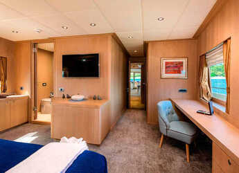 Rent a yacht in Split West Harbour - Motoryacht G