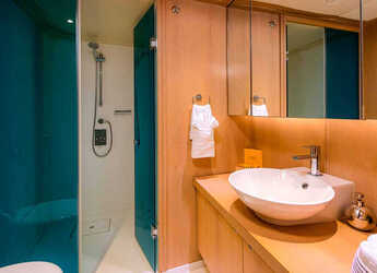 Rent a yacht in Split West Harbour - Motoryacht G