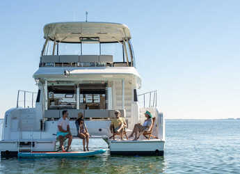 Chartern Sie motorkatamaran in Marina di Cagliari - Aquila 42