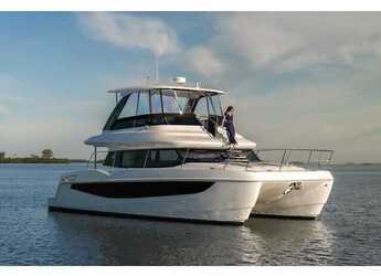 Chartern Sie motorkatamaran in Marina di Cagliari - Aquila 42