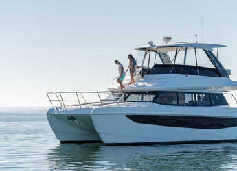 Chartern Sie motorkatamaran in Marina di Cagliari - Aquila 42