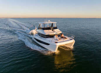Chartern Sie motorkatamaran in Marina di Cagliari - Aquila 42