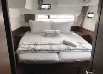 Alquilar catamarán en San Teodoro - Lagoon 42