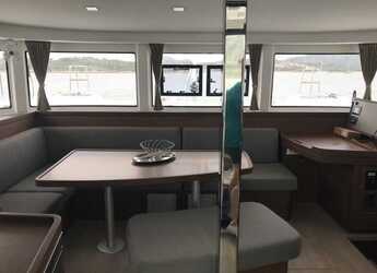 Alquilar catamarán en San Teodoro - Lagoon 42