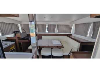 Alquilar catamarán en San Teodoro - Lagoon 40