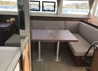 Alquilar catamarán en San Teodoro - Lagoon 40