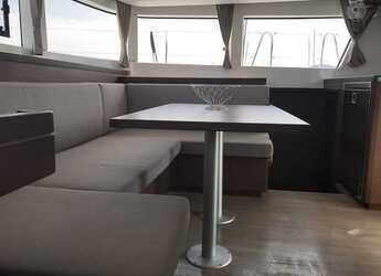 Alquilar catamarán en San Teodoro - Lagoon 40