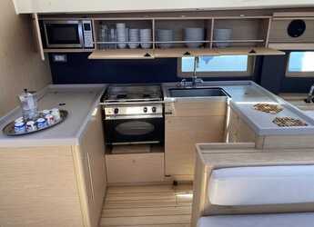 Chartern Sie segelboot in Marina d'Arechi - Oceanis 51.1