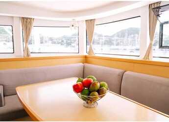 Alquilar catamarán en San Teodoro - Lagoon 42