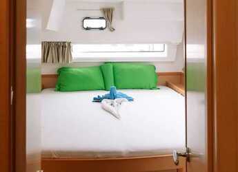 Alquilar catamarán en San Teodoro - Lagoon 42