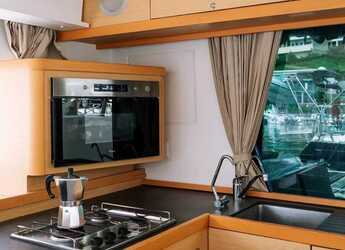 Alquilar catamarán en San Teodoro - Lagoon 42