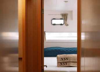 Alquilar catamarán en San Teodoro - Lagoon 42