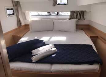 Alquilar catamarán en San Teodoro - Lagoon 42