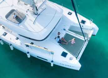 Alquilar catamarán en San Teodoro - Lagoon 42