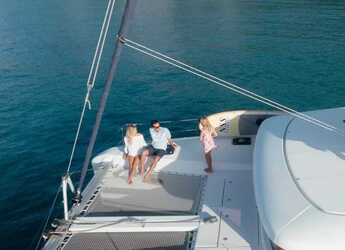 Alquilar catamarán en San Teodoro - Lagoon 42