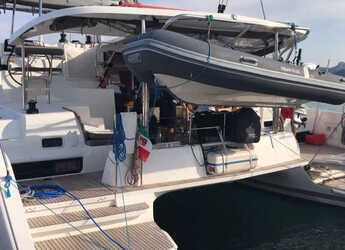 Alquilar catamarán en San Teodoro - Lagoon 42