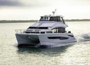 Noleggiare power catamaran in Split West Harbour - Aquila 54 - 4 + 2 cab.