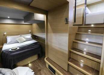 Noleggiare power catamaran in Split West Harbour - Aquila 54 - 4 + 2 cab.