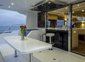 Noleggiare power catamaran in Split West Harbour - Aquila 54 - 4 + 2 cab.