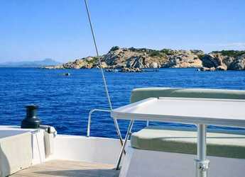 Rent a catamaran in Marina di Portisco - Bali 4.6 2024