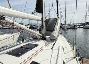 Rent a sailboat in Kavala - Marina Perigialiou - Bavaria 40 Cruiser