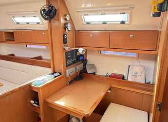 Rent a sailboat in Kavala - Marina Perigialiou - Bavaria 40 Cruiser