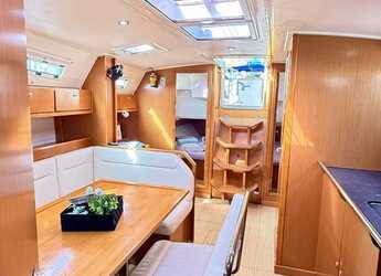 Rent a sailboat in Kavala - Marina Perigialiou - Bavaria 40 Cruiser