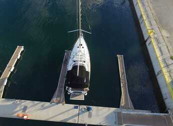 Rent a sailboat in Kavala - Marina Perigialiou - Bavaria 40 Cruiser
