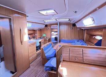 Rent a sailboat in Kavala - Marina Perigialiou - Bavaria 39 Cruiser
