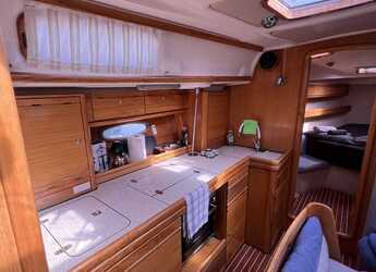 Rent a sailboat in Kavala - Marina Perigialiou - Bavaria 39 Cruiser