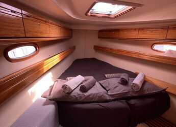 Rent a sailboat in Kavala - Marina Perigialiou - Bavaria 39 Cruiser