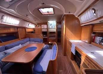 Rent a sailboat in Kavala - Marina Perigialiou - Bavaria 39 Cruiser