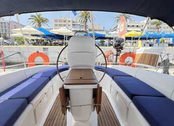 Rent a sailboat in Kavala - Marina Perigialiou - Bavaria 39 Cruiser