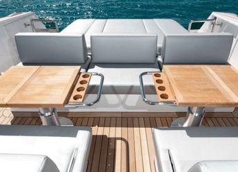 Rent a motorboat in Club de Mar - Fjord 48 Open