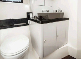 Rent a motorboat in Club de Mar - Fjord 48 Open