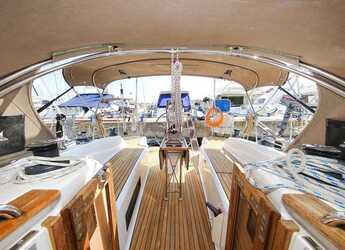 Rent a sailboat in Marina Hramina - Bavaria Cruiser 33