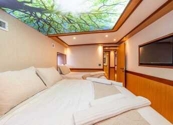 Rent a yacht in Ece Marina - Motoryacht Lila Trawler